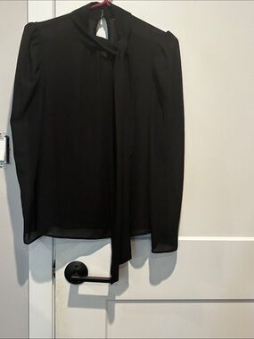 Dynamite Classic Black Tie-Neck Women's Blouse. B31